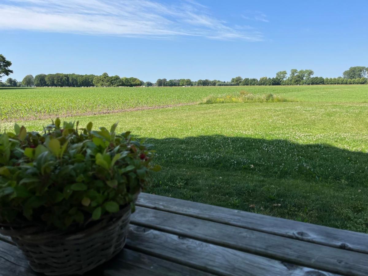 Gastenverblijf WeijdeBlik Sinderen Buitenkant foto